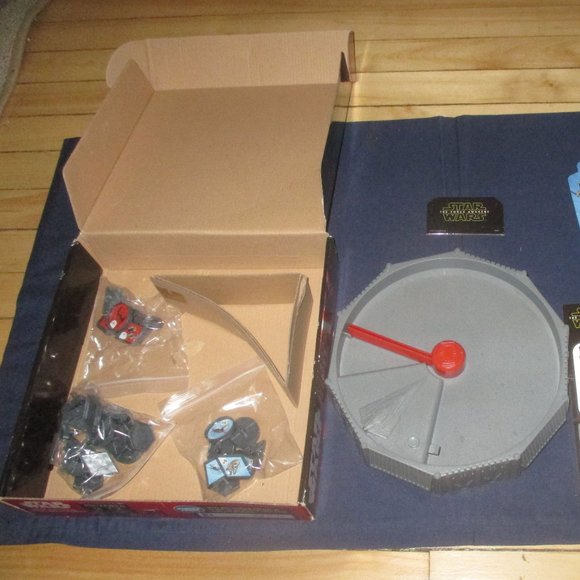 Star Wars: The Force Awakens - Galaxy Hunt Game (2015) Board Game - Picture 3 of 4